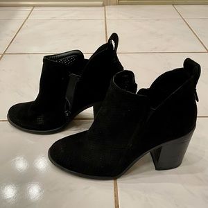 Madden Girl black bootie
